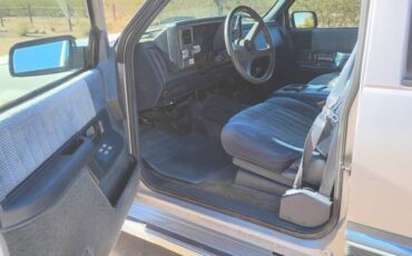 Chevrolet-suburban-4wd-1994-silver-9