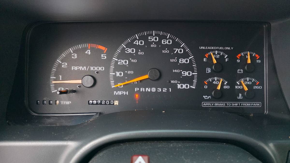 Chevrolet-suburban-ls-1995-green-10