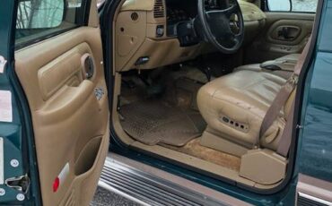 Chevrolet-suburban-ls-1995-green-12