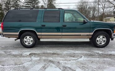 Chevrolet-suburban-ls-1995-green-2