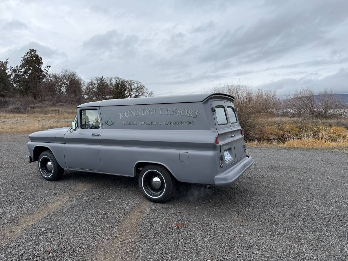 Chevrolet-suburban-panel-1963-grey-2