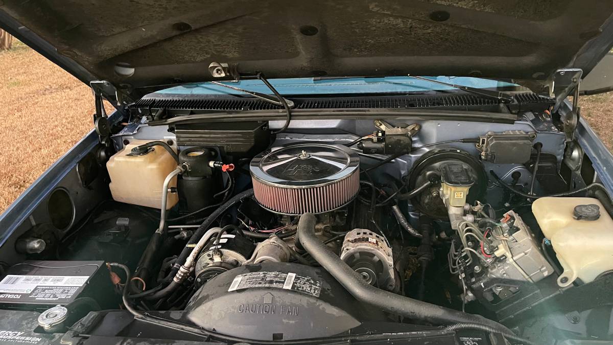 Chevrolet-suburban-silverado-1500-1994-blue-4