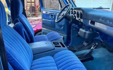 Chevrolet-suburban-v10-1988-blue-7