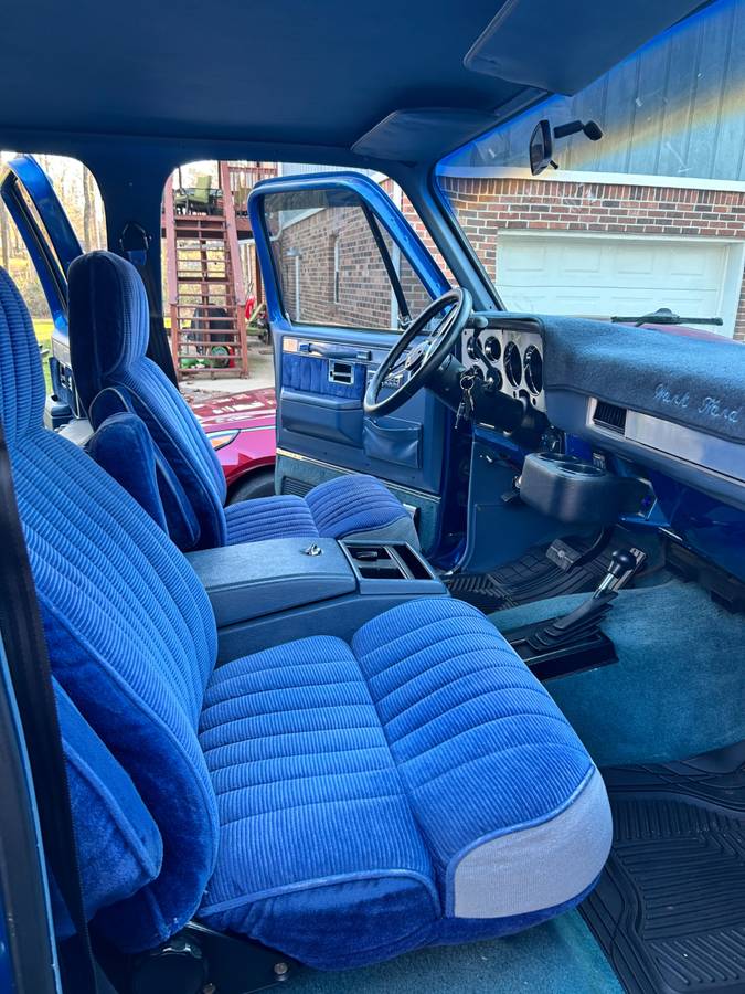 Chevrolet-suburban-v10-1988-blue-7