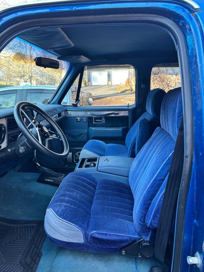 Chevrolet-suburban-v10-1988-blue-8