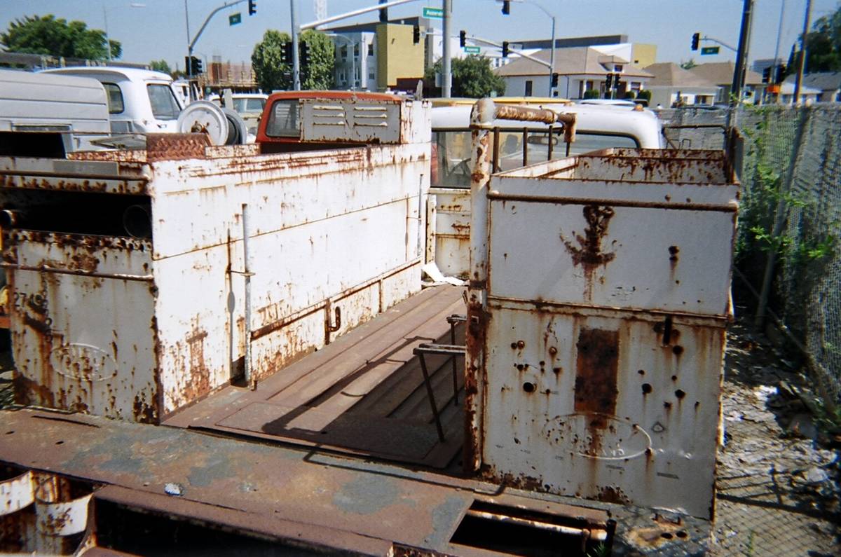 Chevrolet-trucks-1991-custom-24