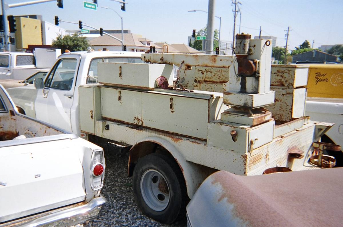 Chevrolet-trucks-1991-custom-27