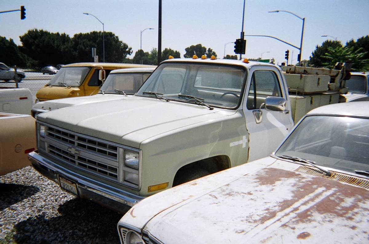 Chevrolet-trucks-1991-custom-29