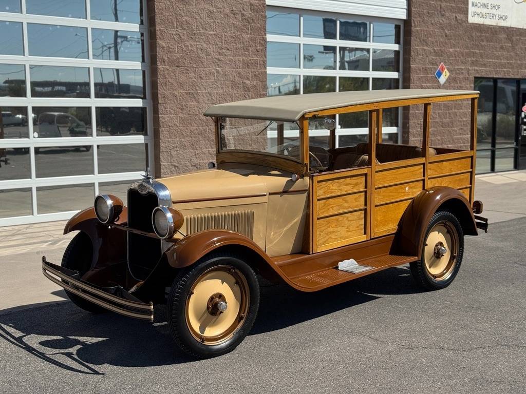 Chevrolet-woody-wagon-1928-custom-130