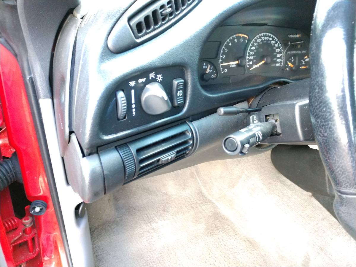 Chevrolet-z28-camaro-1995-red-14