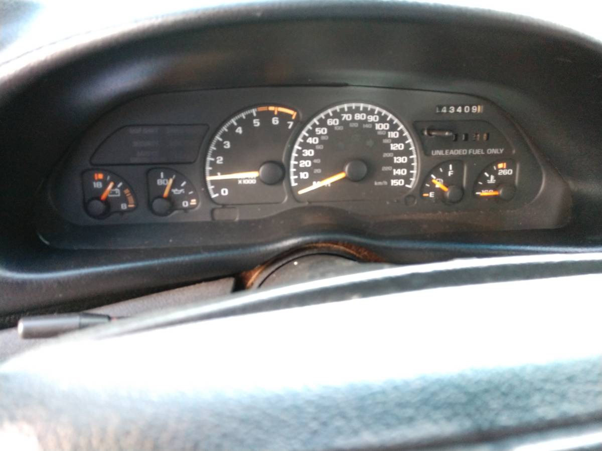 Chevrolet-z28-camaro-1995-red-35