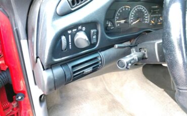 Chevrolet-z28-camaro-1995-red-37