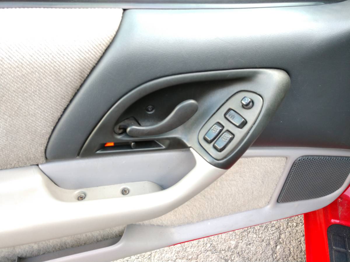 Chevrolet-z28-camaro-1995-red-38