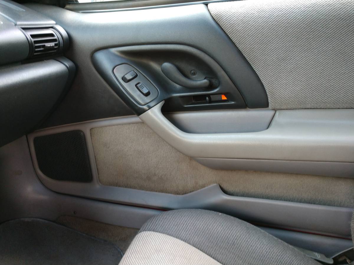 Chevrolet-z28-camaro-1995-red-39