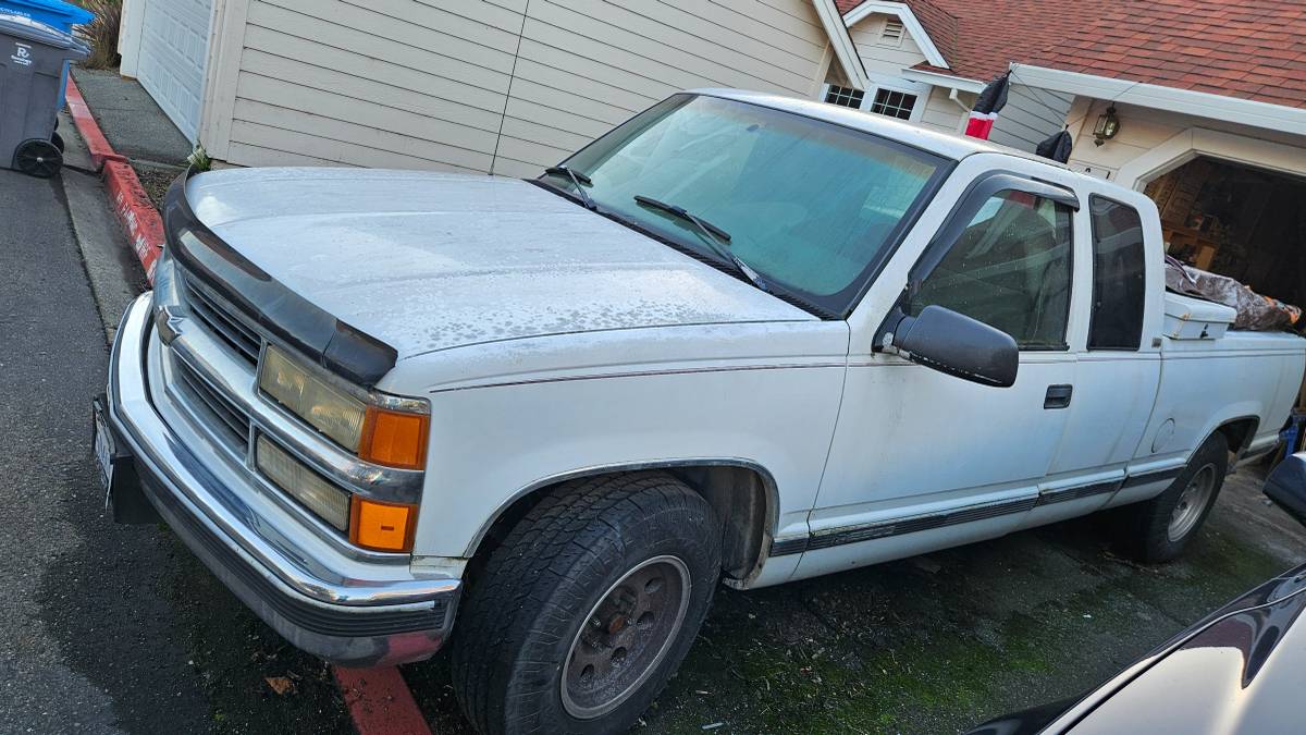 Chevy-1500-1995-white-3