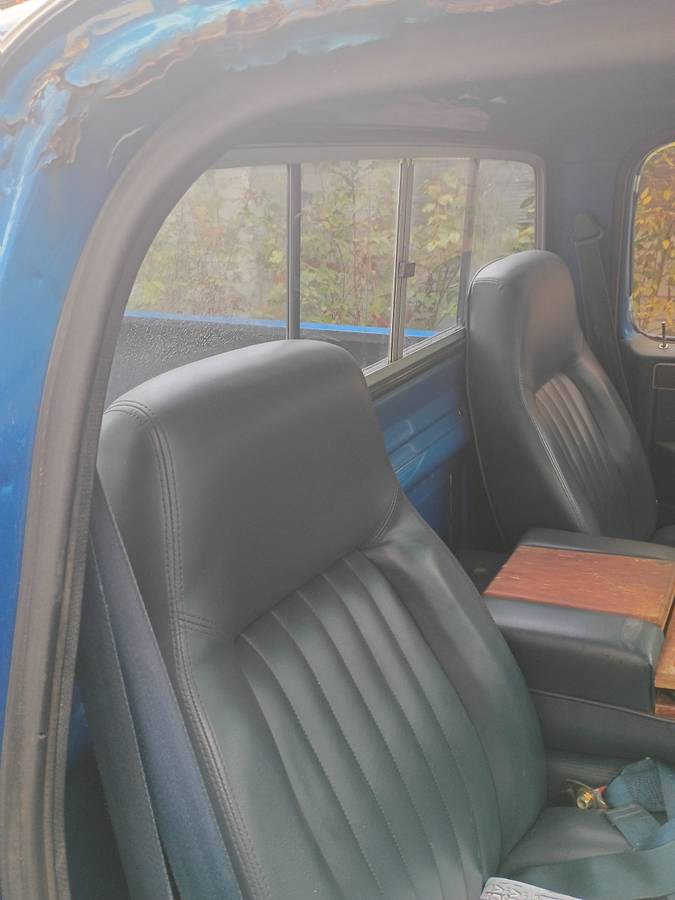 Chevy-1500-scottsdale-1986-blue-15