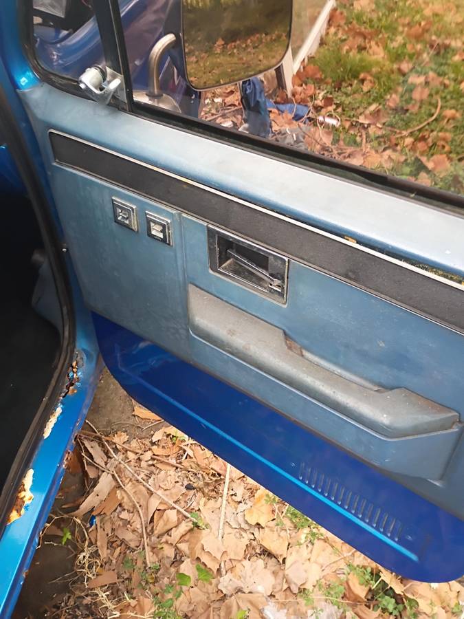 Chevy-1500-scottsdale-1986-blue-16