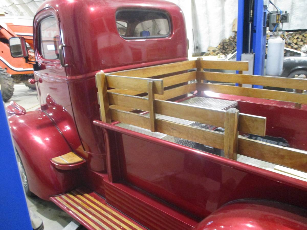 Chevy-1946-red-27