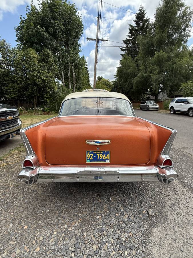Chevy-1957-orange-10