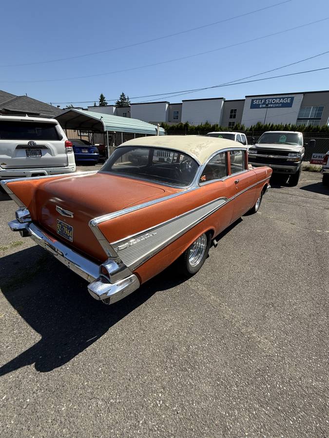 Chevy-1957-orange-8