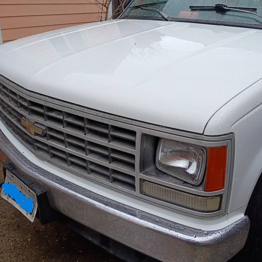 Chevy-1991-white-3