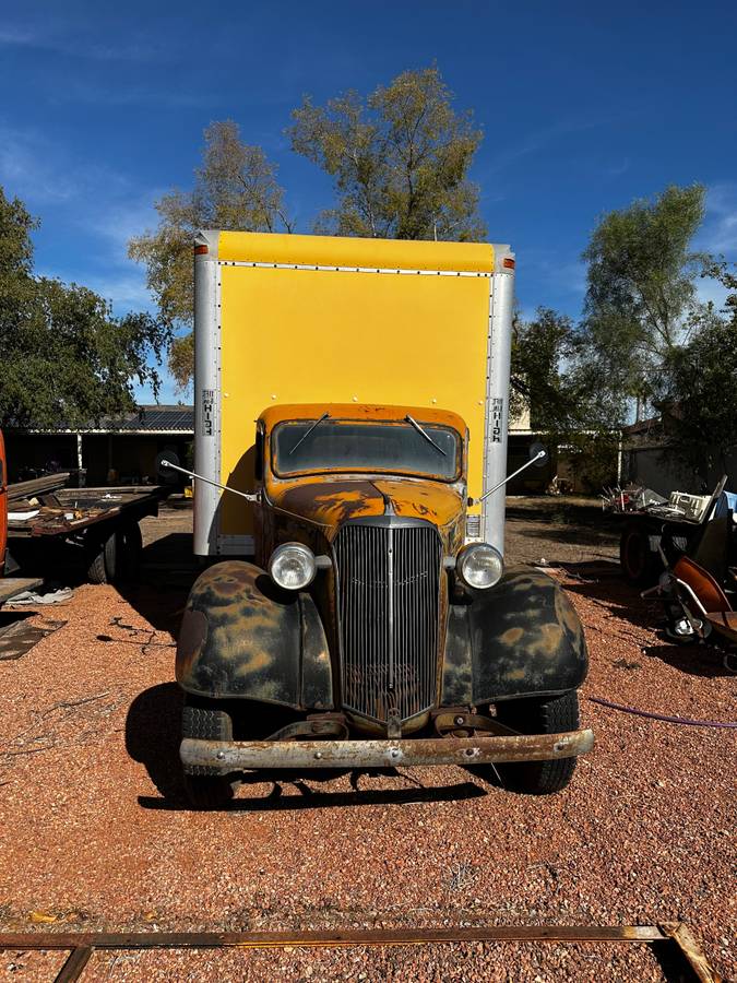 Chevy-2-ton-box-truck-1937-black-17