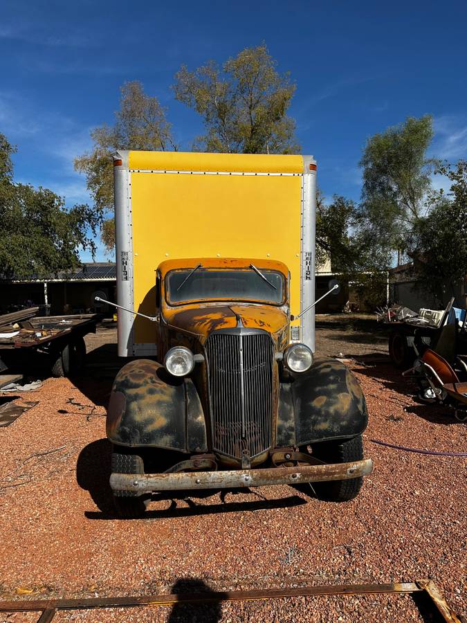 Chevy-2-ton-box-truck-1937-black-9