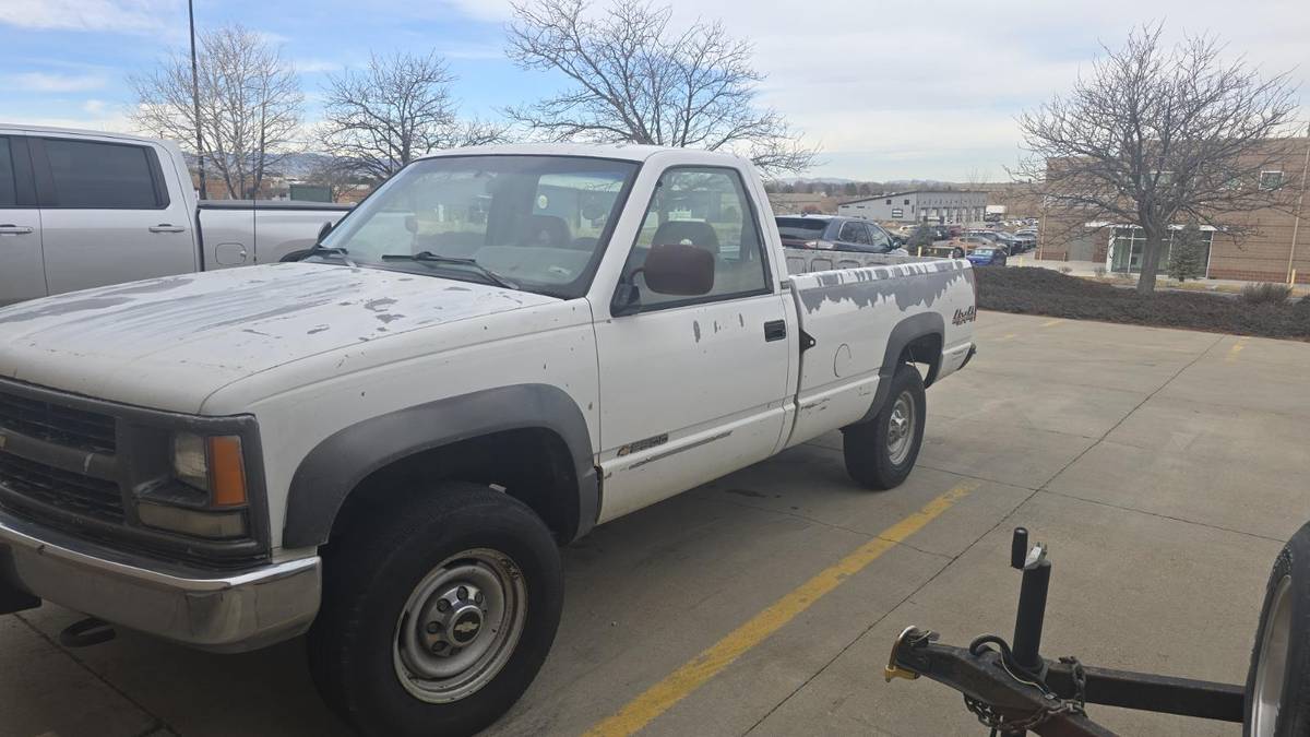 Chevy-2500-1994-white-8