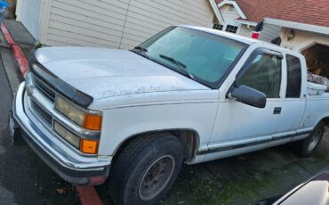 Chevy-2500-1995-white-4