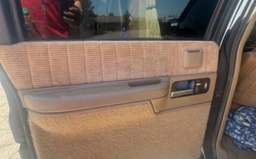 Chevy-3500-1994-black-1