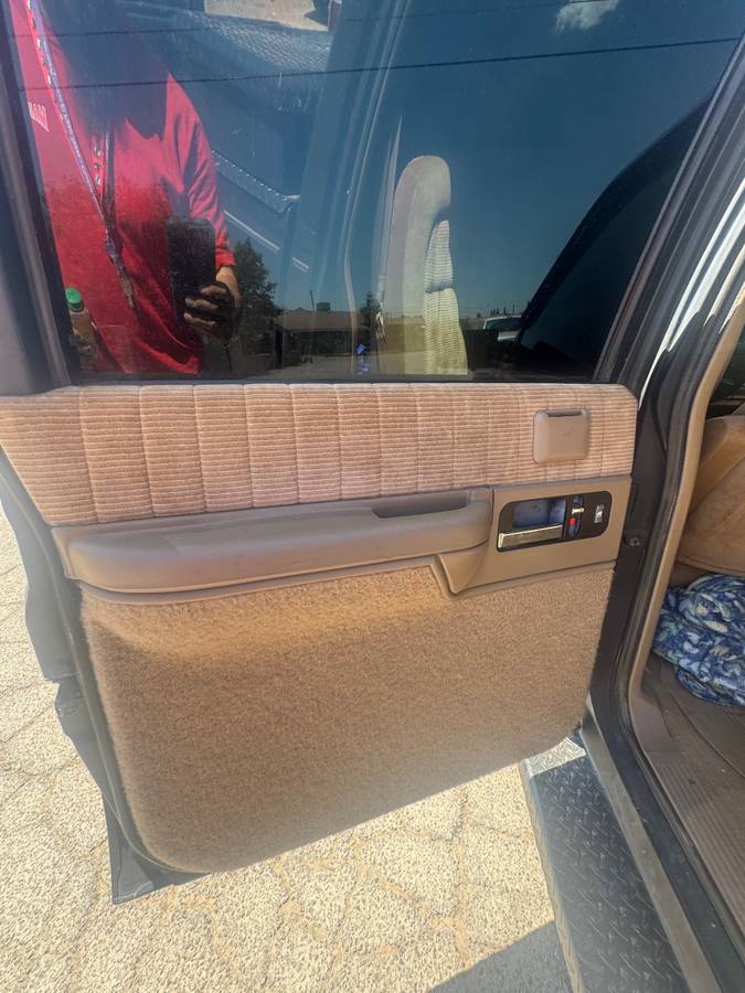 Chevy-3500-1994-black-1