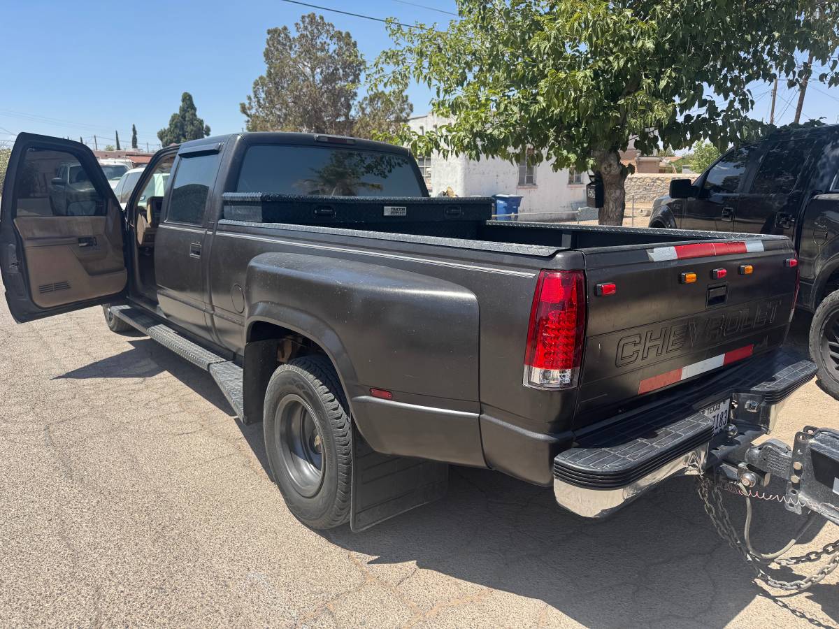 Chevy-3500-1994-black-17