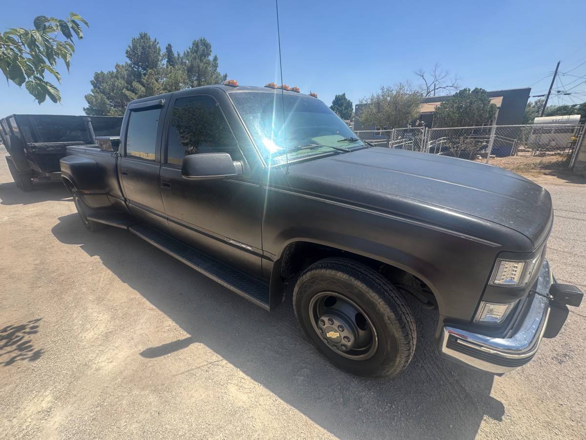 Chevy-3500-1994-black-3