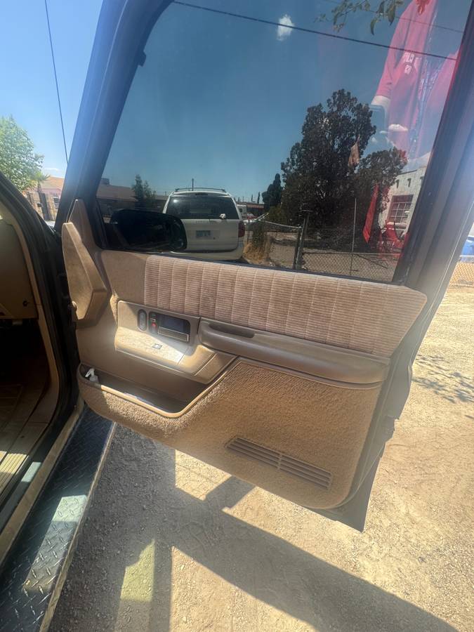 Chevy-3500-1994-black-6