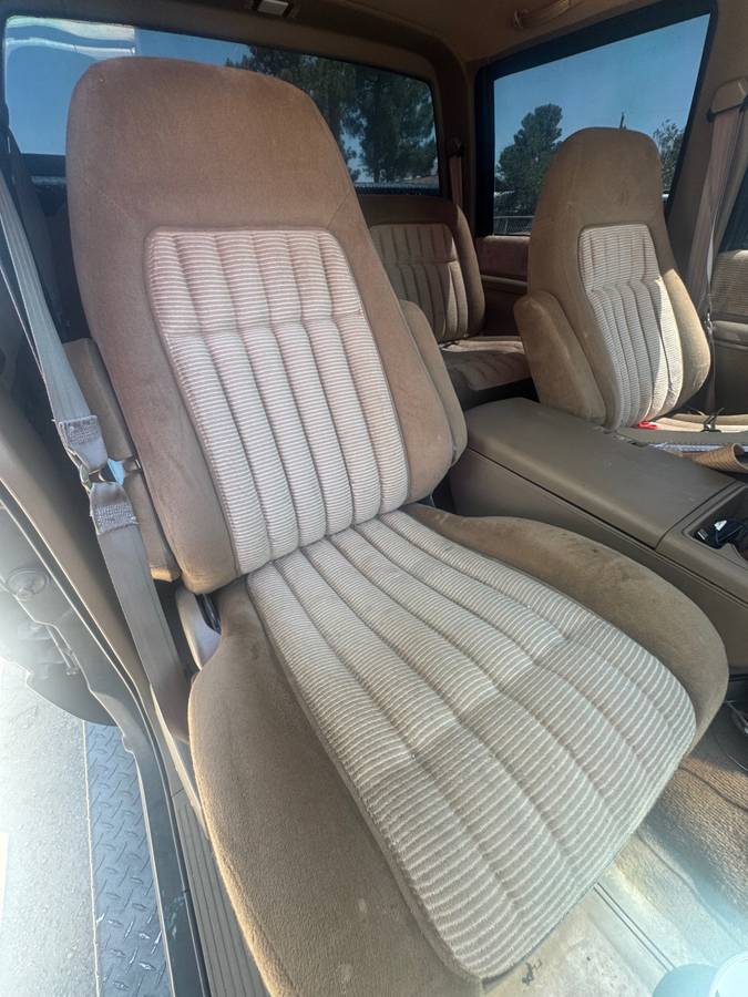 Chevy-3500-1994-black-8