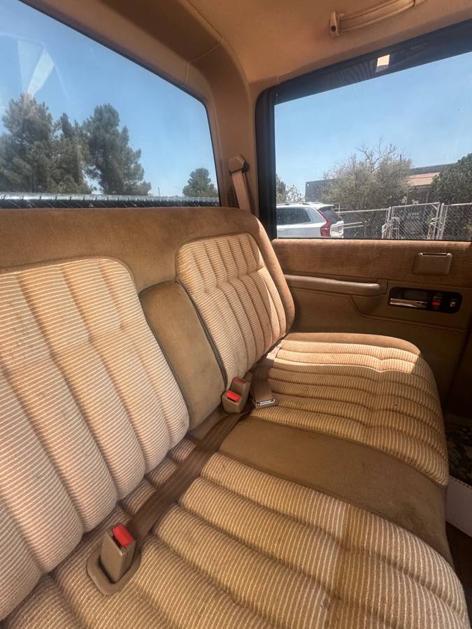 Chevy-3500-1994-black-9