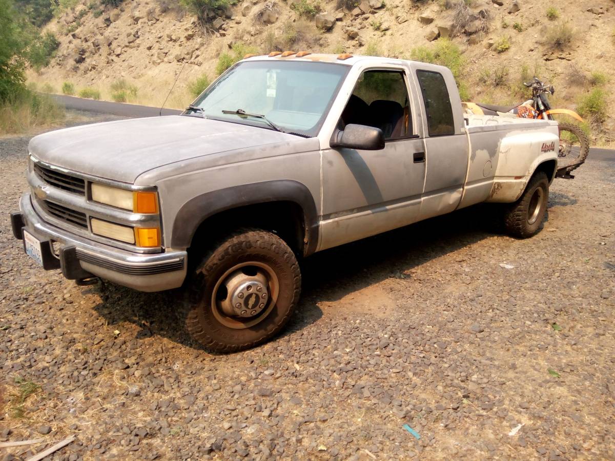 Chevy-400-diesel-1994-white-6