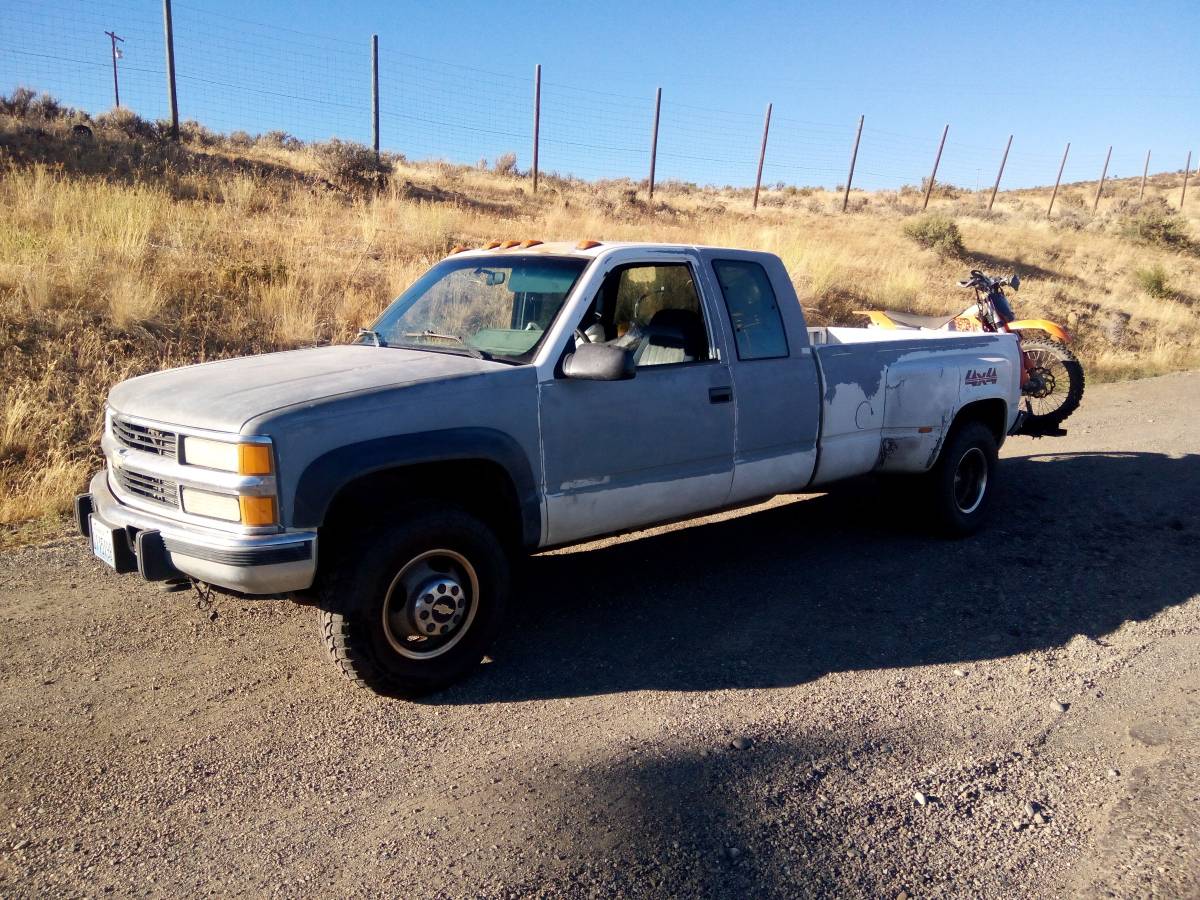 Chevy-400-diesel-1994-white-8