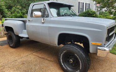 Chevy-4x4-squarebody-1987-grey-1