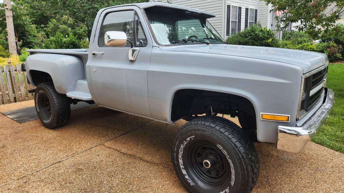 Chevy-4x4-squarebody-1987-grey-1
