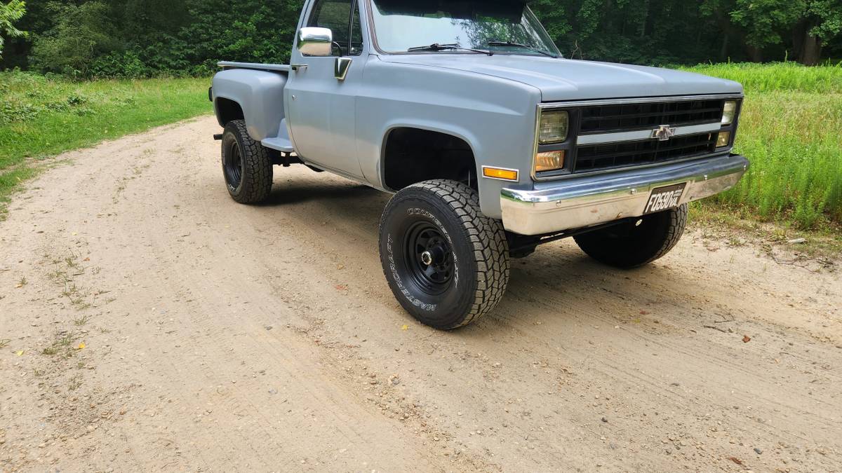 Chevy-4x4-squarebody-1987-grey-4