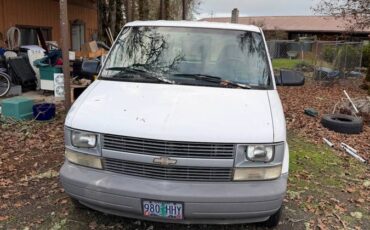 Chevy-astro-1995-white-3