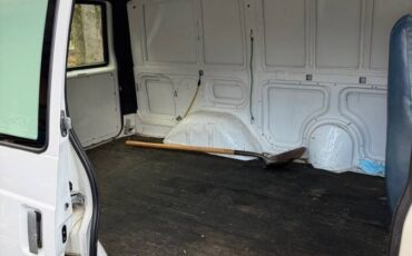 Chevy-astro-1995-white-5