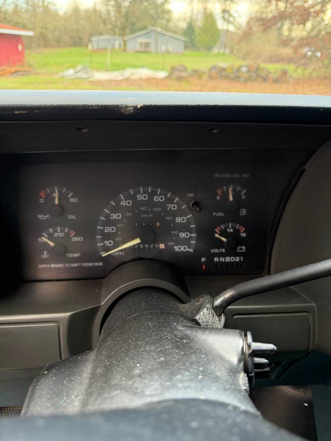 Chevy-astro-1995-white-6