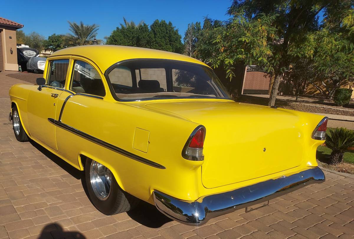 Chevy-bel-air-1955-yellow-4