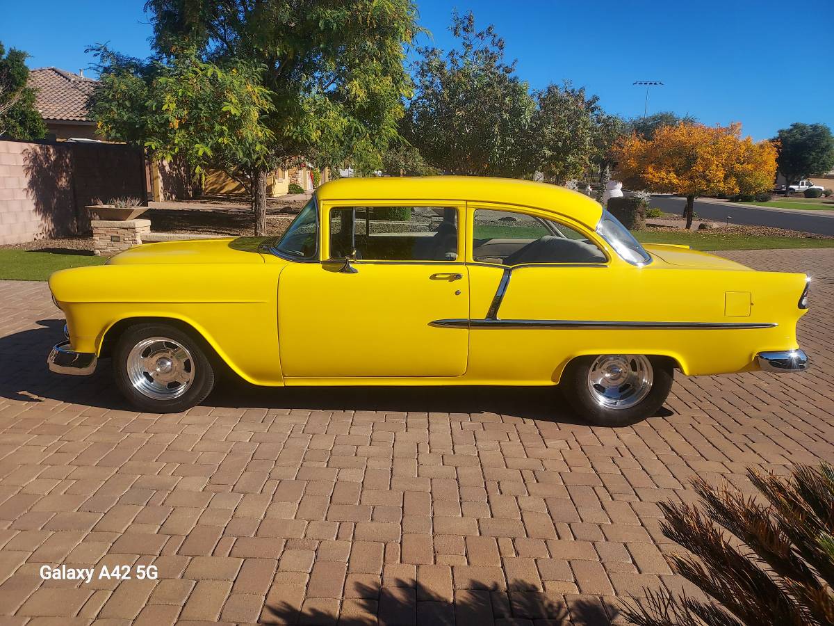 Chevy-bel-air-1955-yellow-5