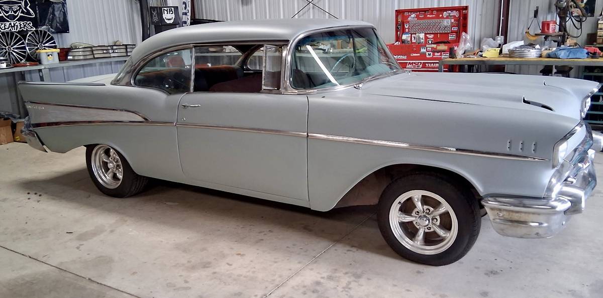 Chevy-bel-air-1957-grey-10