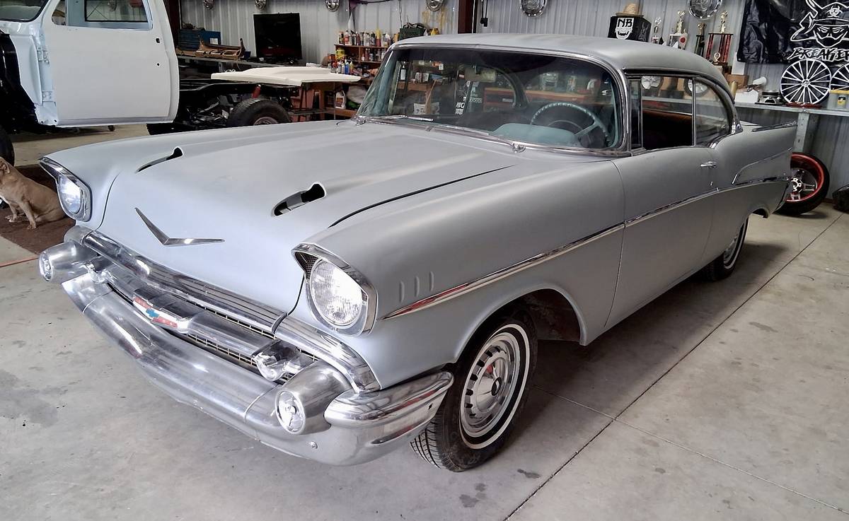 Chevy-bel-air-1957-grey-13