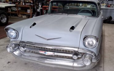 Chevy-bel-air-1957-grey-8