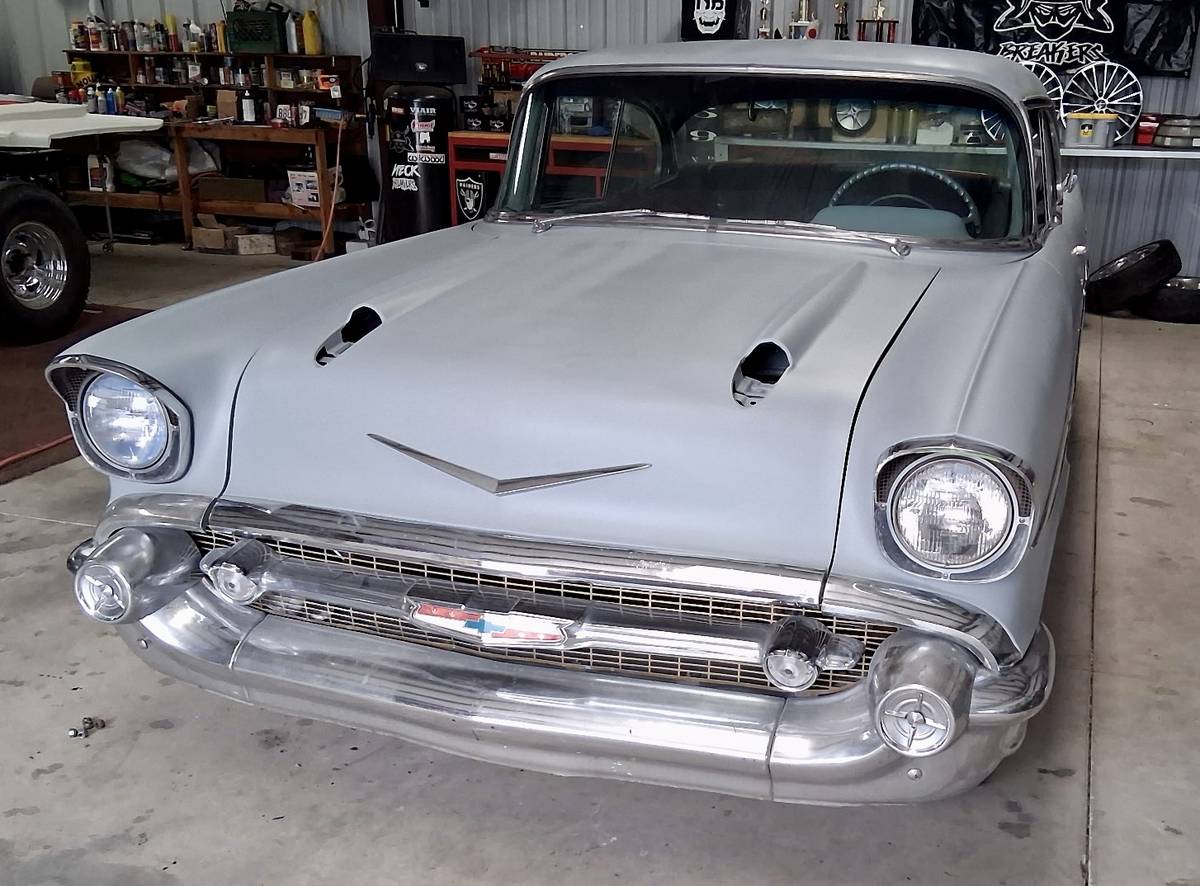 Chevy-bel-air-1957-grey-8